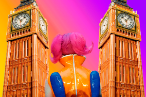Collage ilustración por Patricio Dezalot, muestra dos Big Ben reflejados, con una dragqueen en el medio y un fondo en degradé.