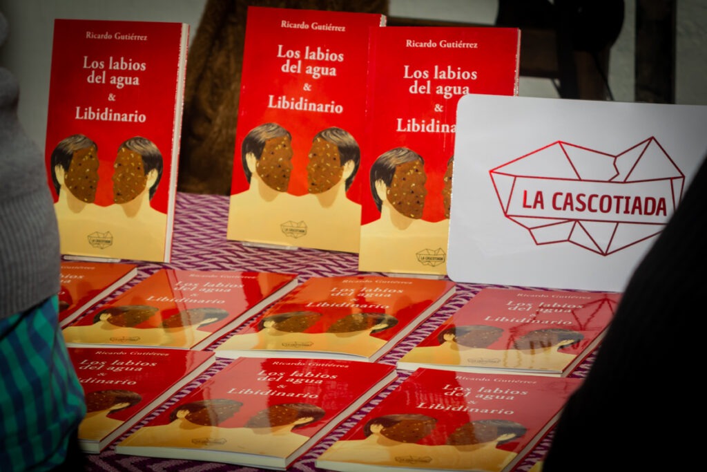 La Sensualidad del Agua - Sobre Los labios del agua y Libidinario de Ricardo Gutierrez